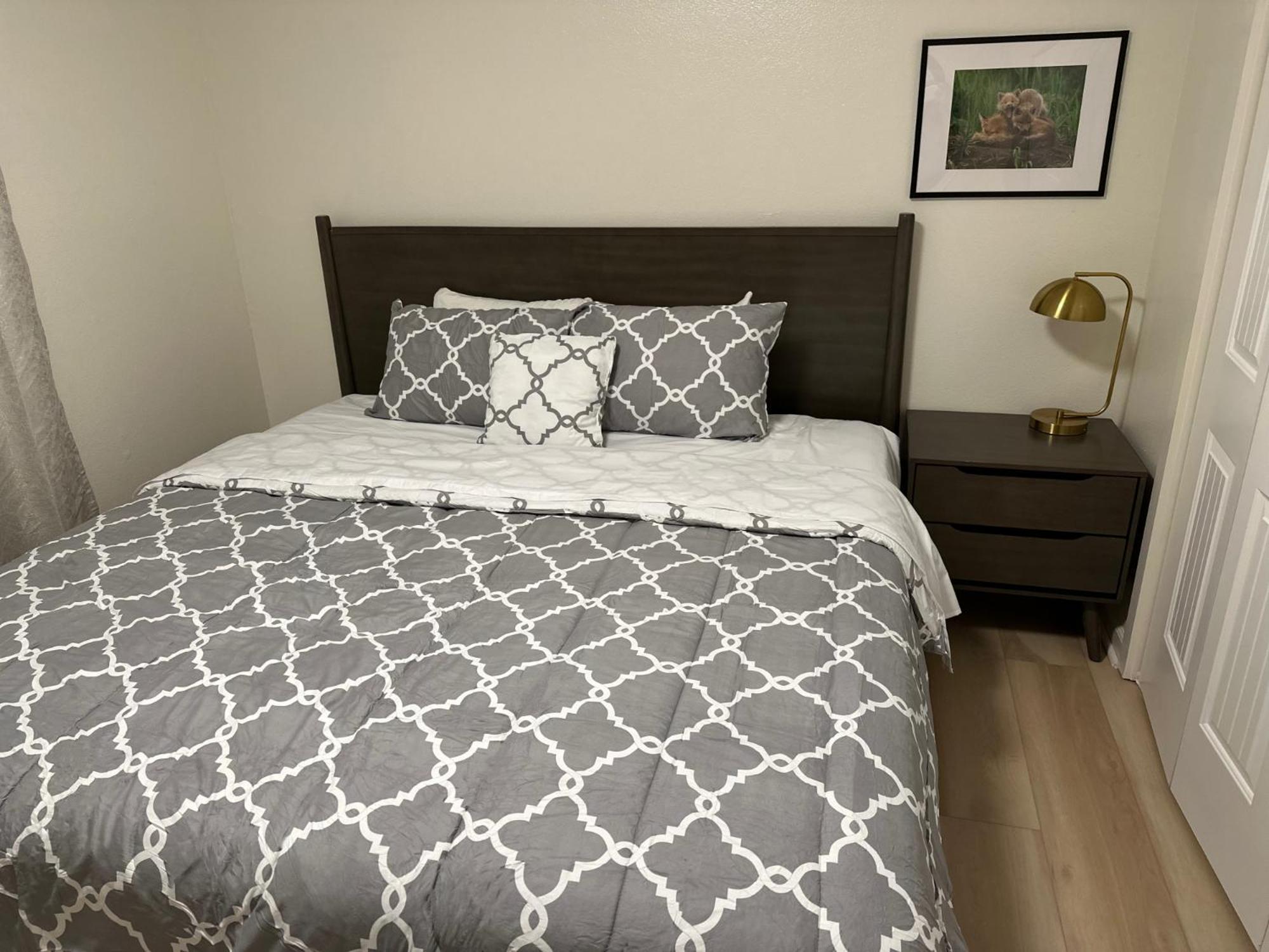 Stay Anchorage! Furnished Two Bedroom Apartments With High Speed Wifi Chambre photo