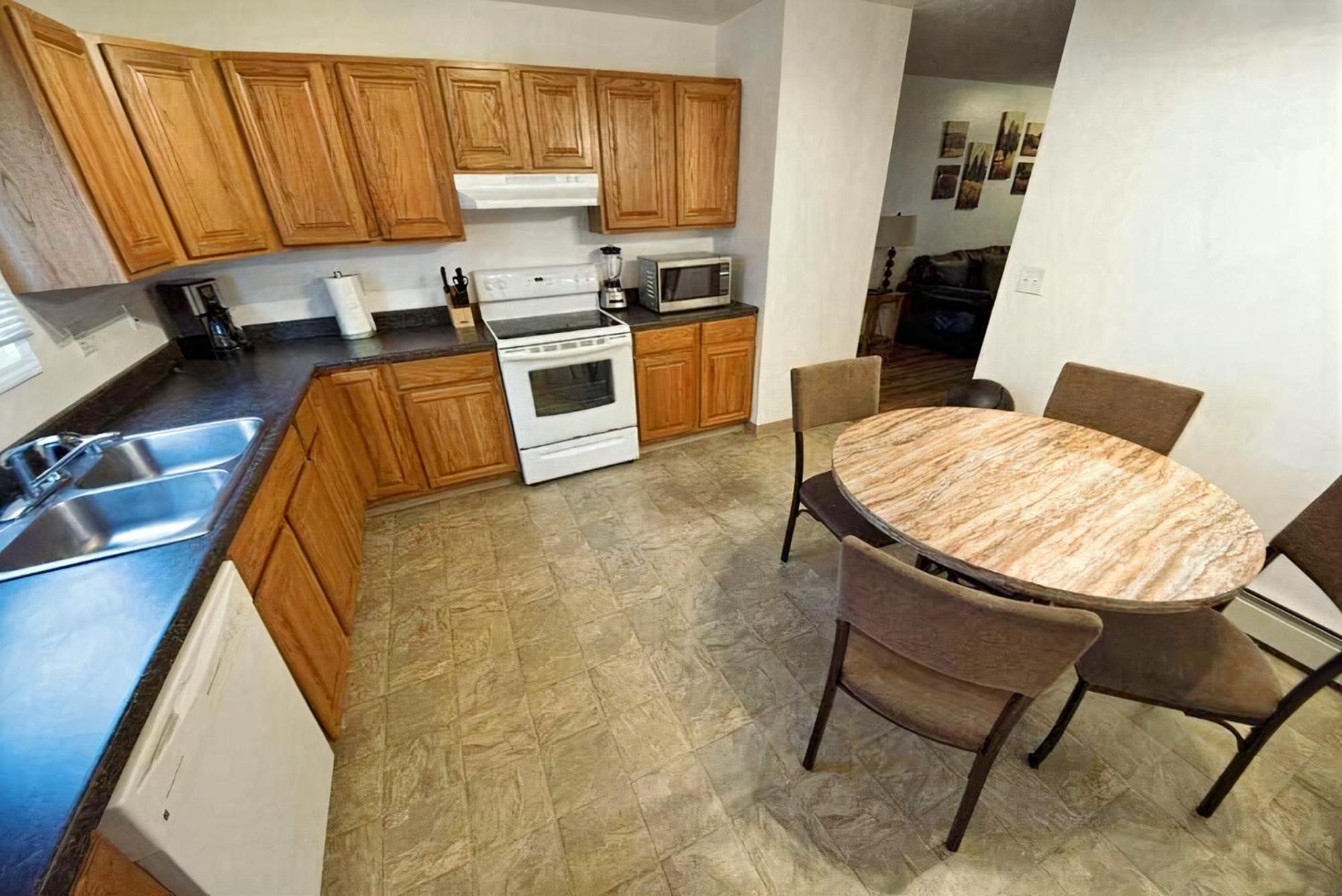Stay Anchorage! Furnished Two Bedroom Apartments With High Speed Wifi Chambre photo